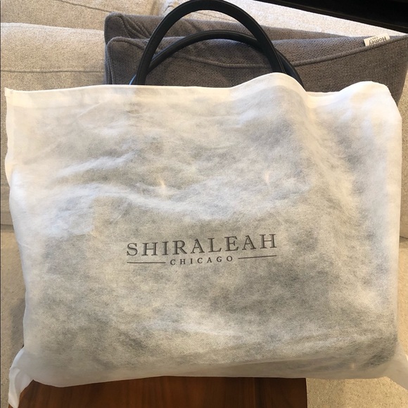 PRISTINE NWT! Black Shiraleah Chicago Mid-Size Tote (Vegan Leather Ella Style) - Picture 9 of 9